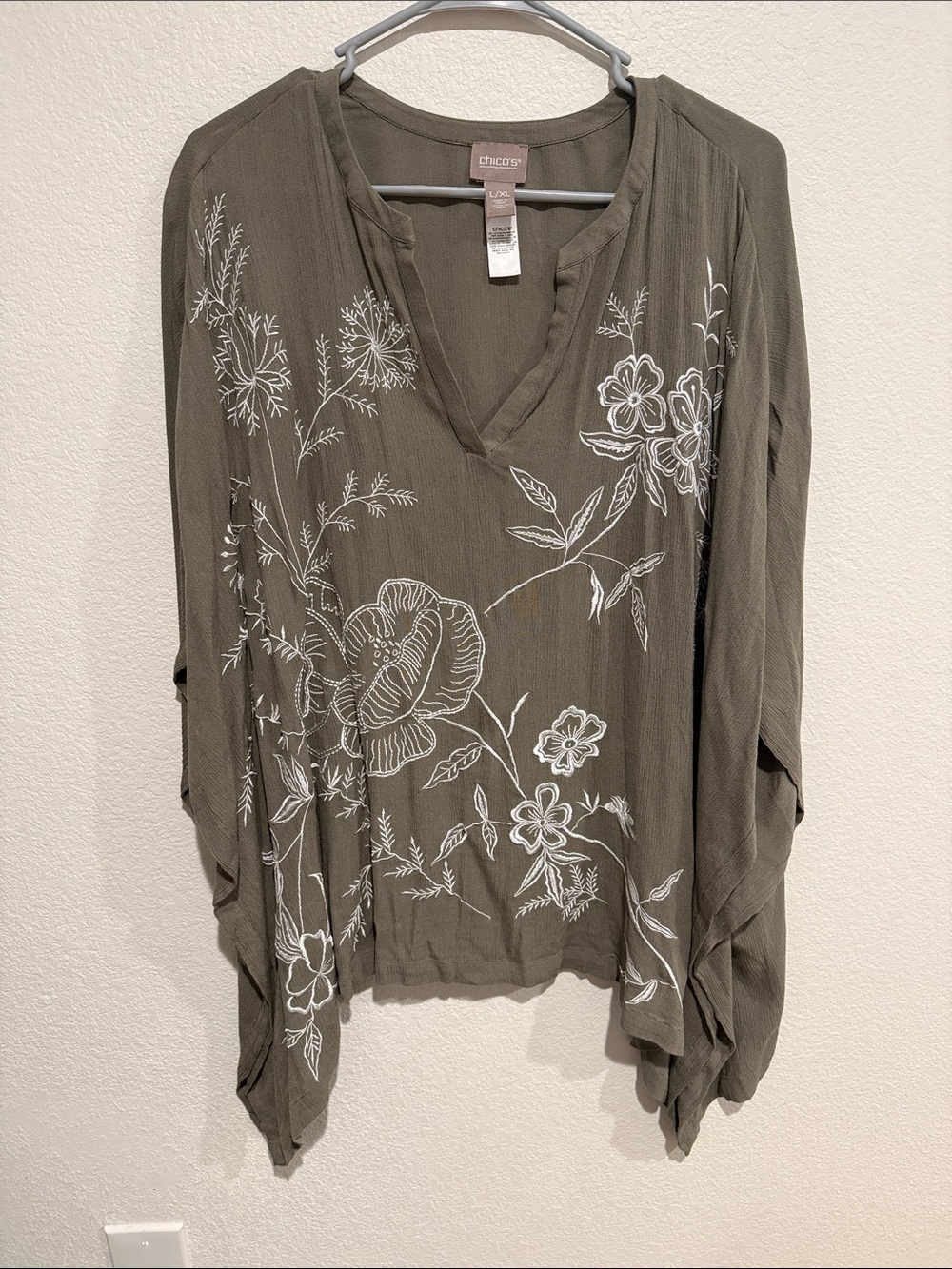 Chico’s size L/XL Olive Green Floral V-Neck Tunic Top